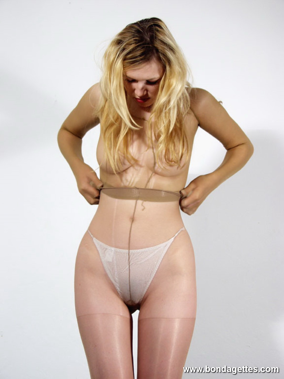 Hot girl in bondage 113