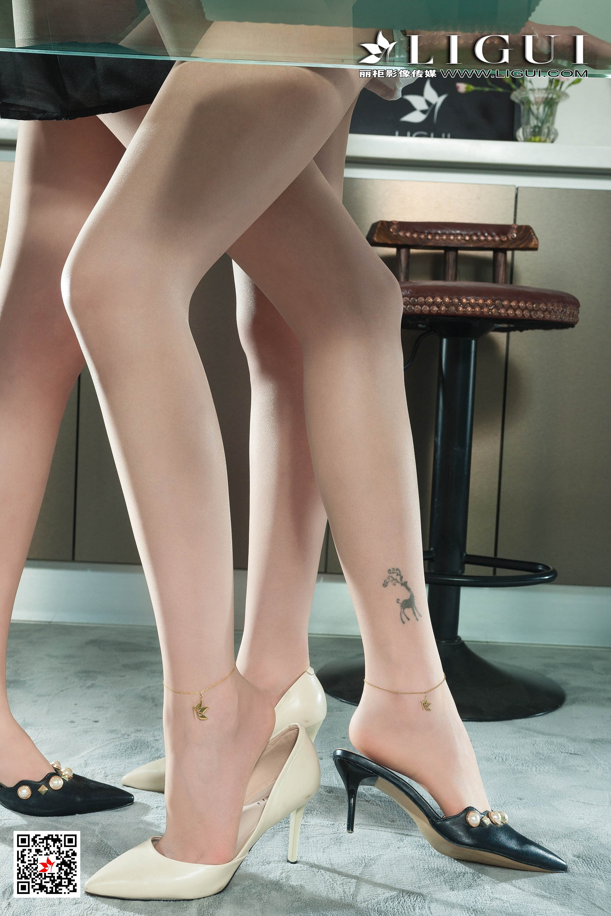 Foot Fetish Twin Flowers 55