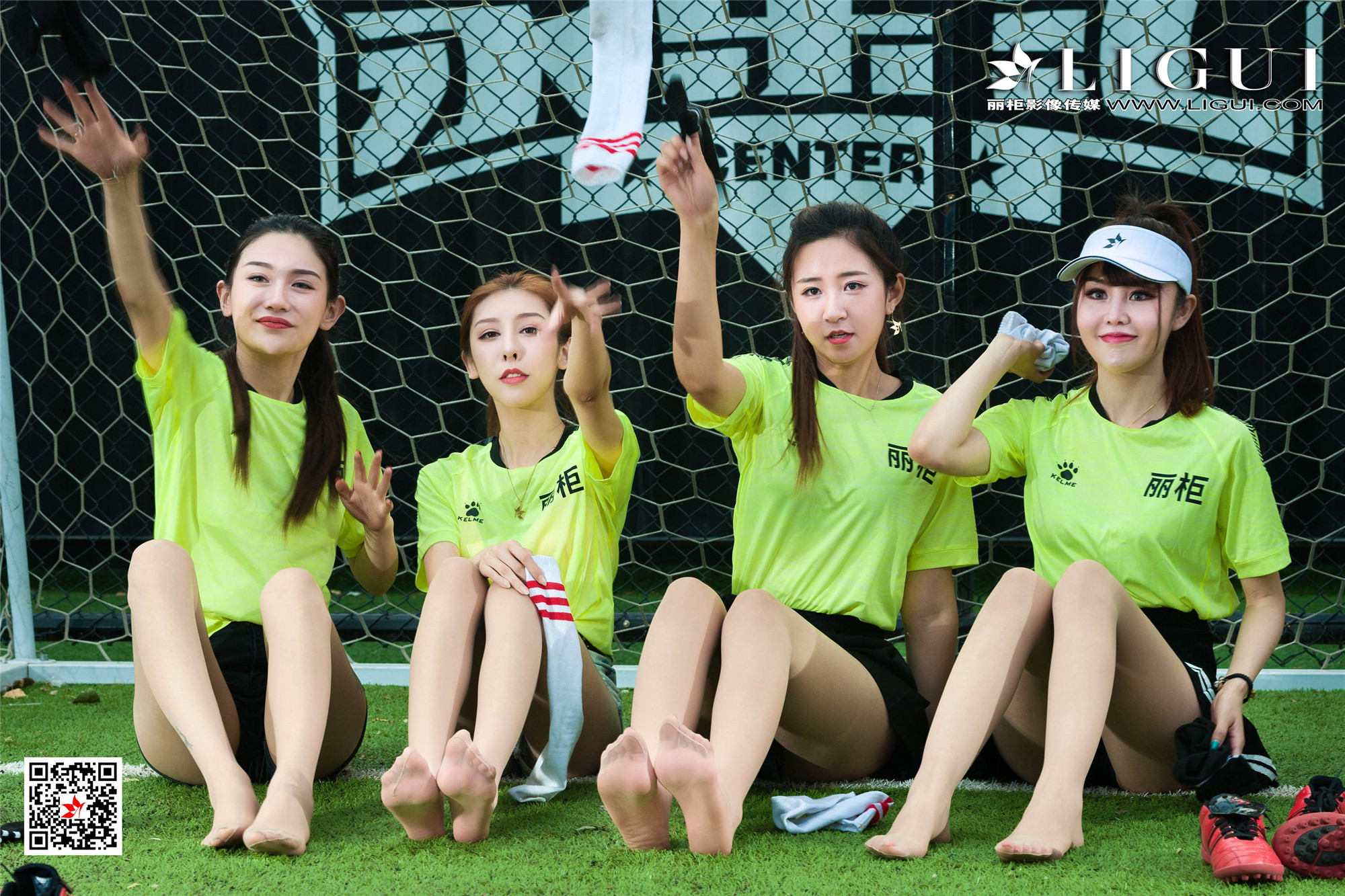 Foot Fetish Twin Flowers 58