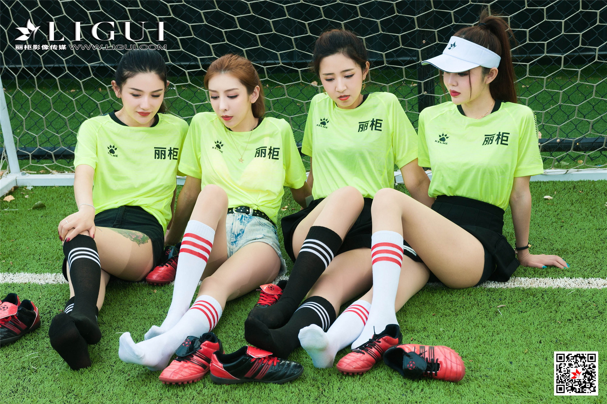 Foot Fetish Twin Flowers 58