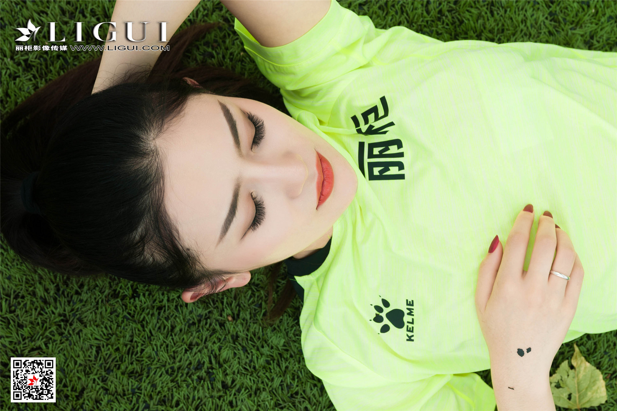 Foot Fetish Twin Flowers 58