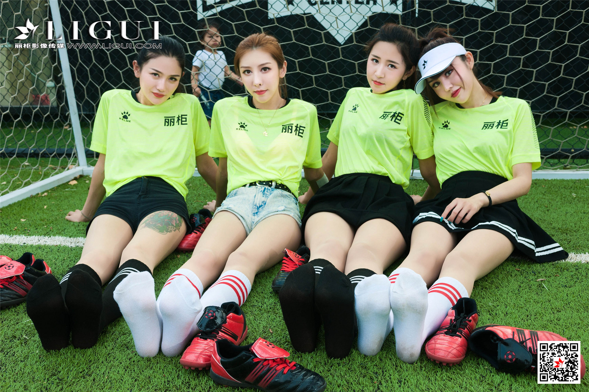 Foot Fetish Twin Flowers 58