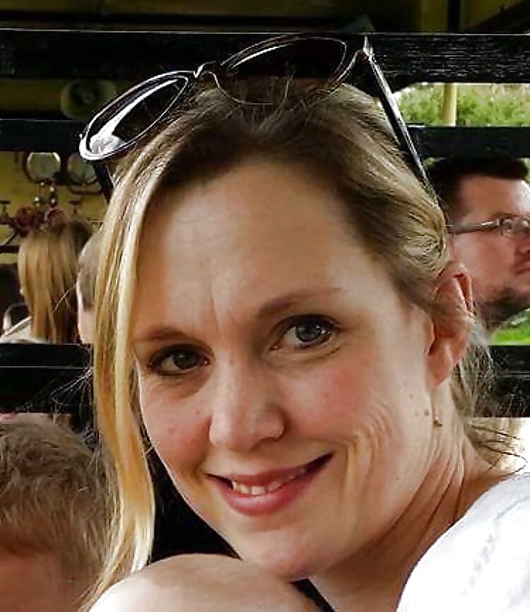 UK Mum Carrie Expsed