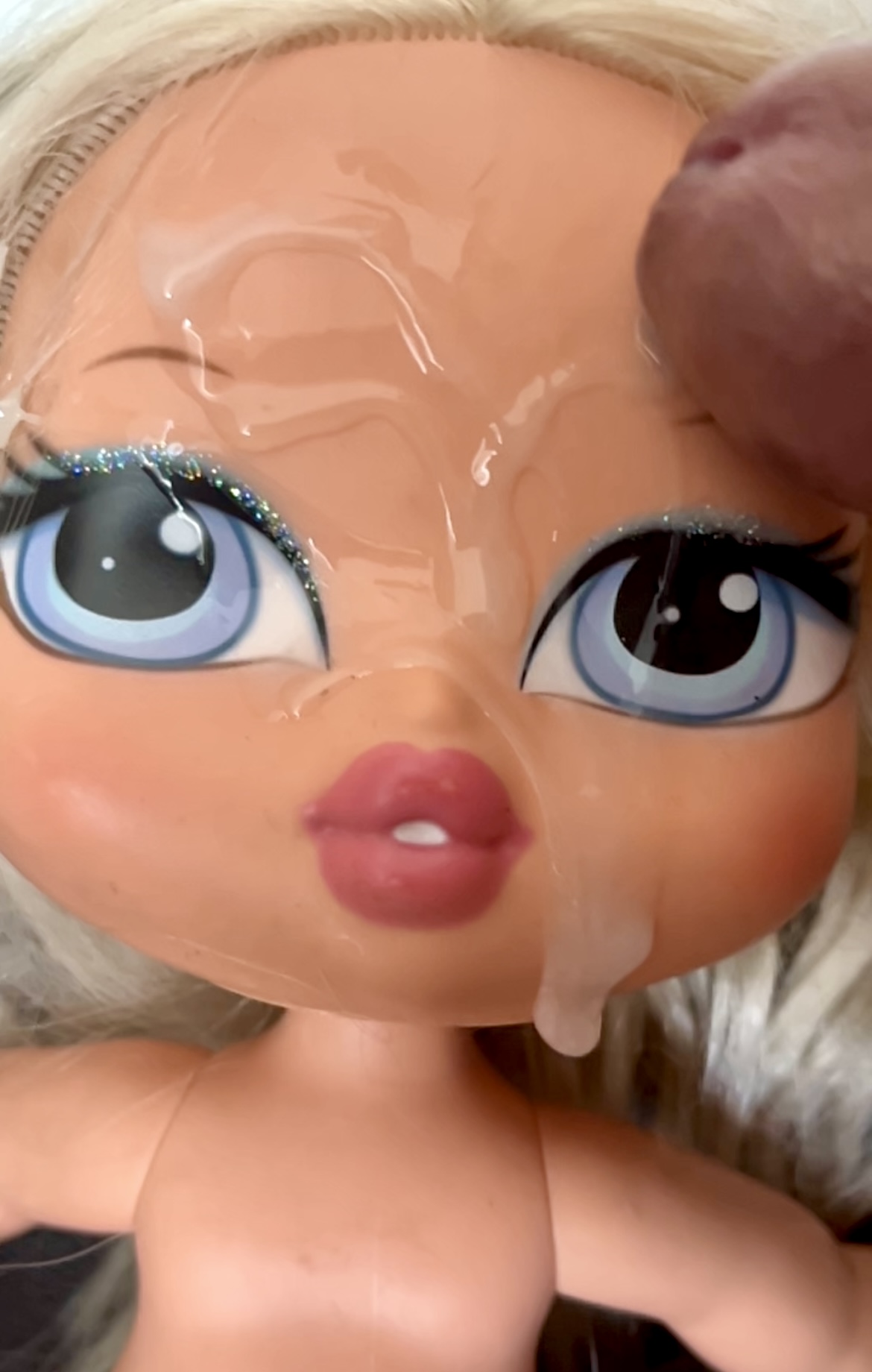Smelly blonde second handstore doll fist asshole and facial