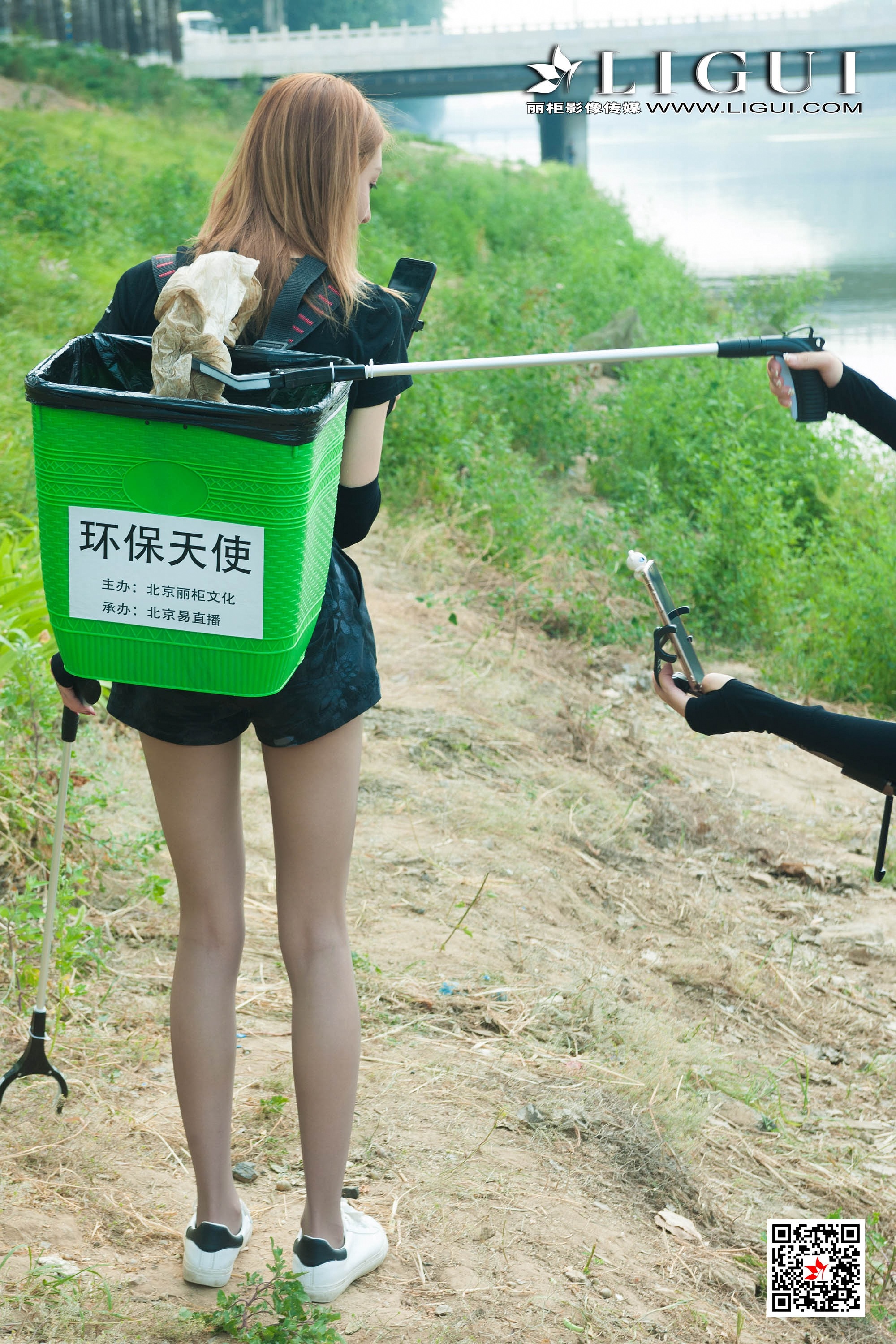 Foot Fetish Twin Flowers 60