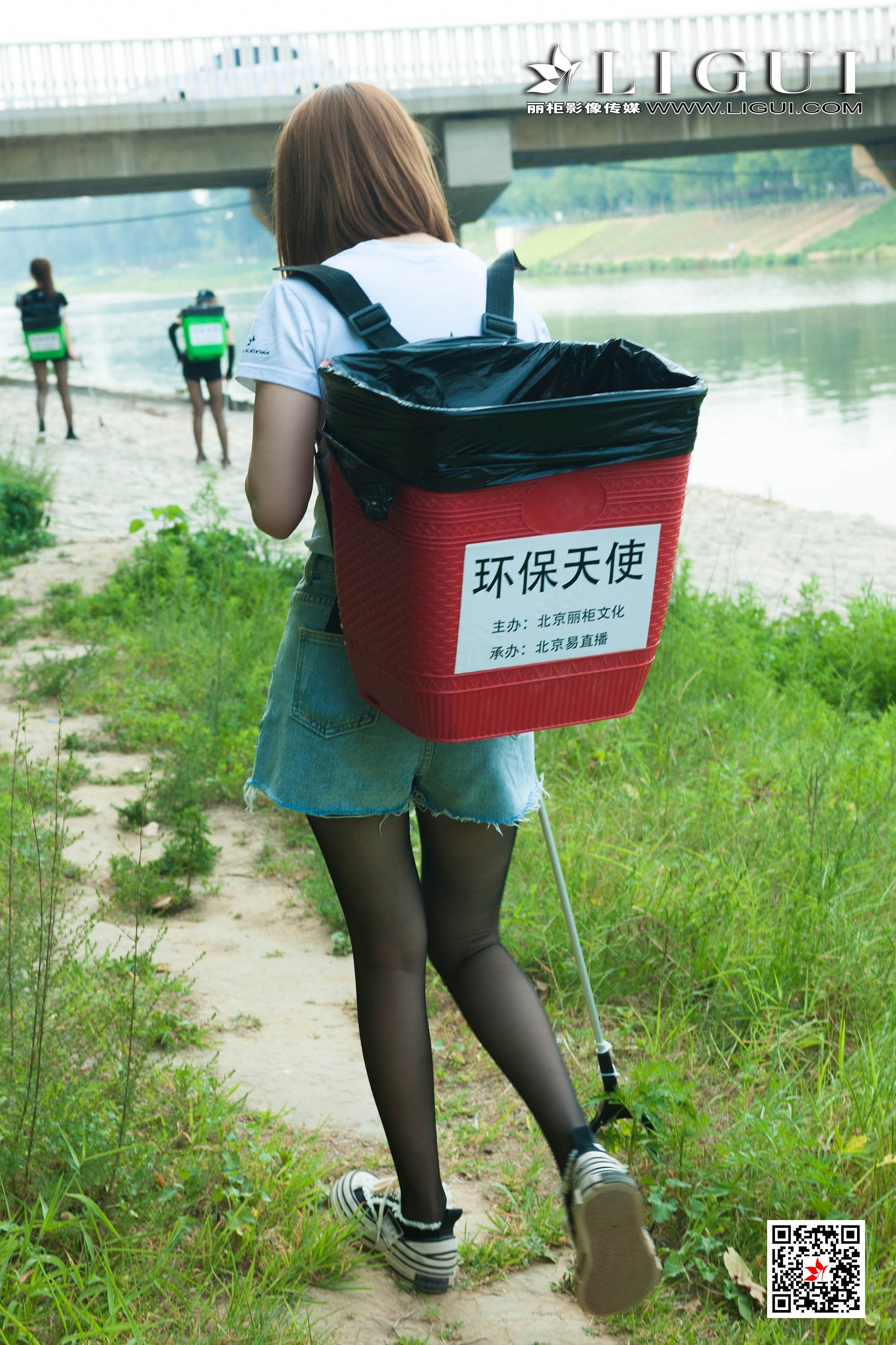 Foot Fetish Twin Flowers 60