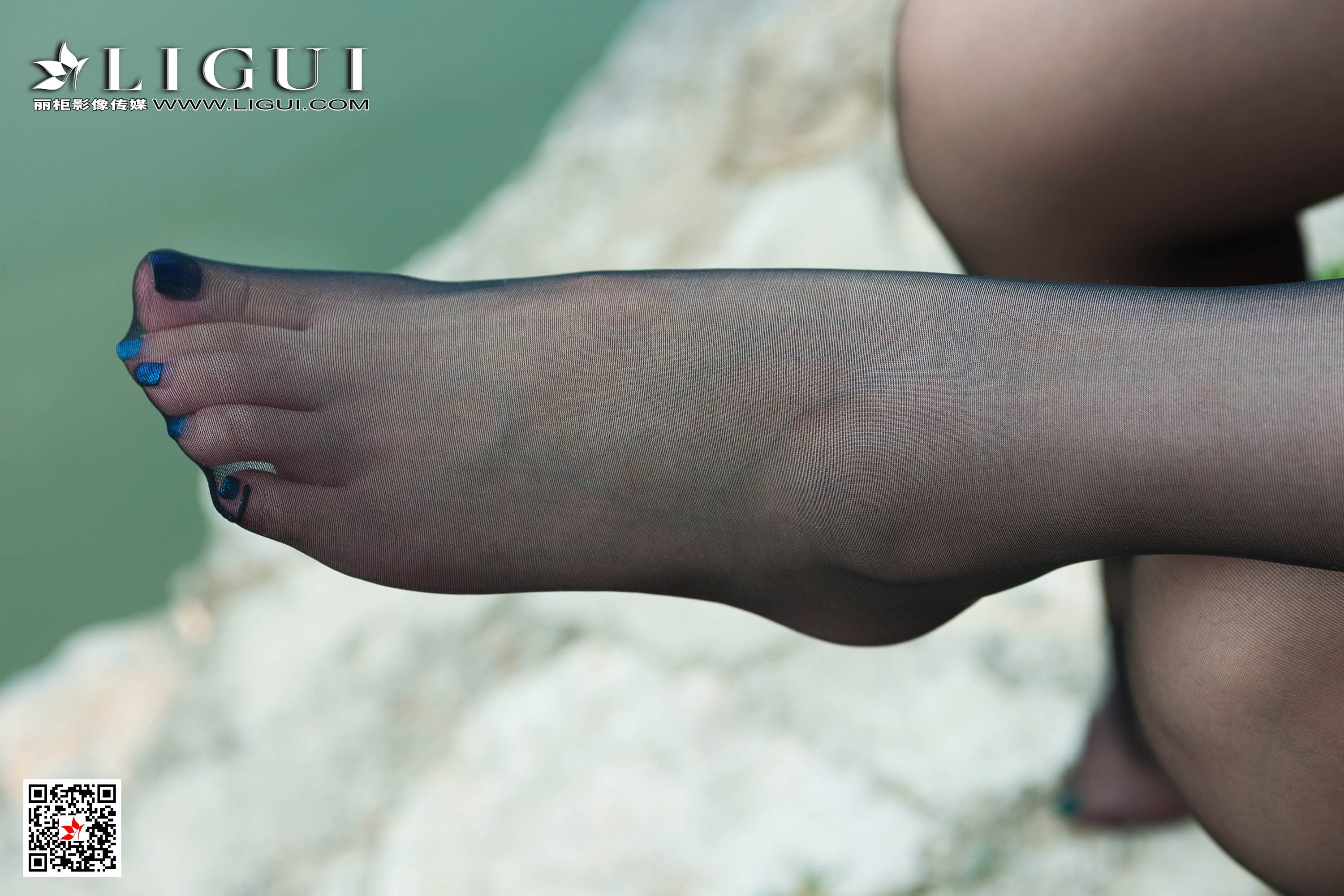 Foot Fetish Twin Flowers 60