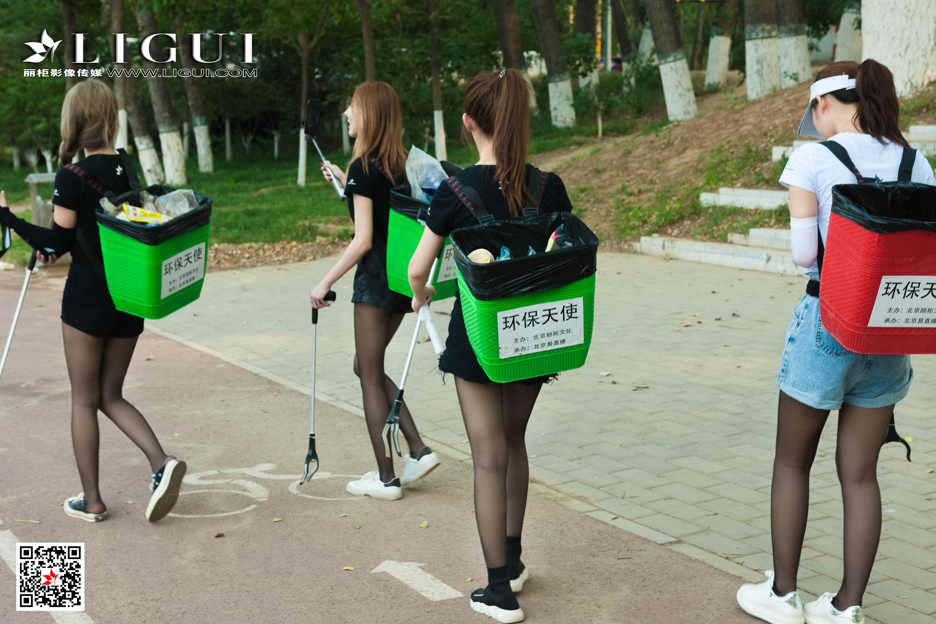 Foot Fetish Twin Flowers 60