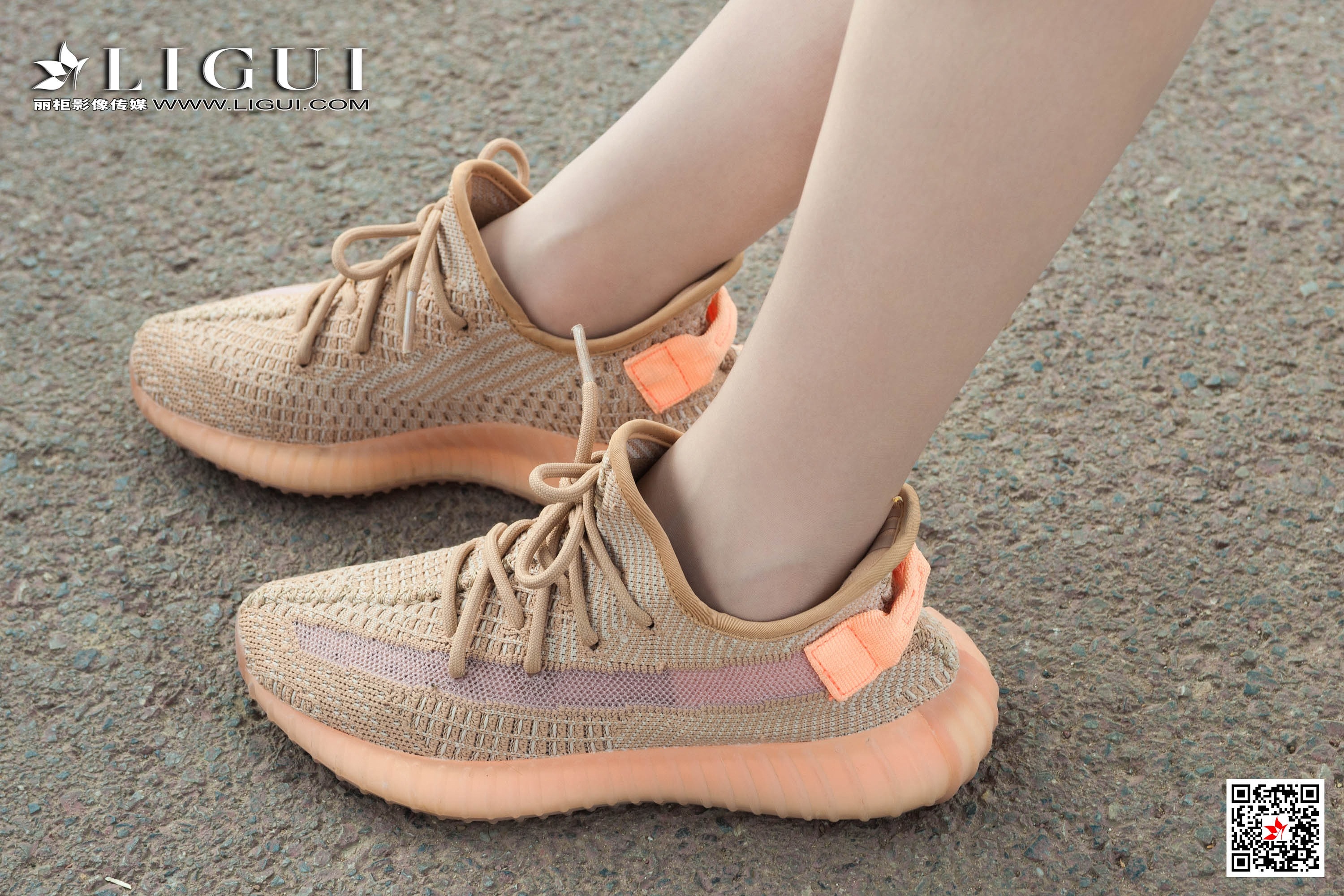 Foot Fetish Twin Flowers 60