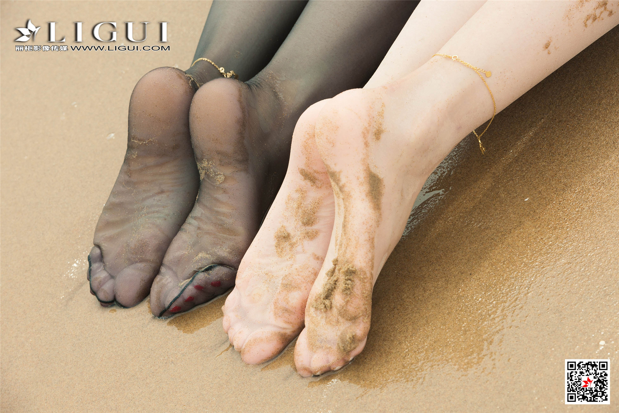 Foot Fetish Twin Flowers 61