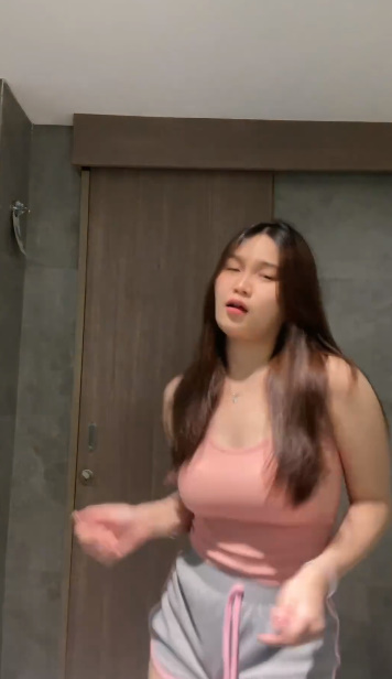 looking makes it hot_87