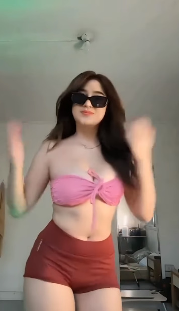 looking makes it hot_87