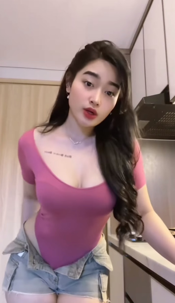 looking makes it hot_87