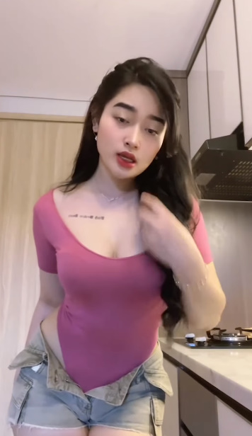 looking makes it hot_87