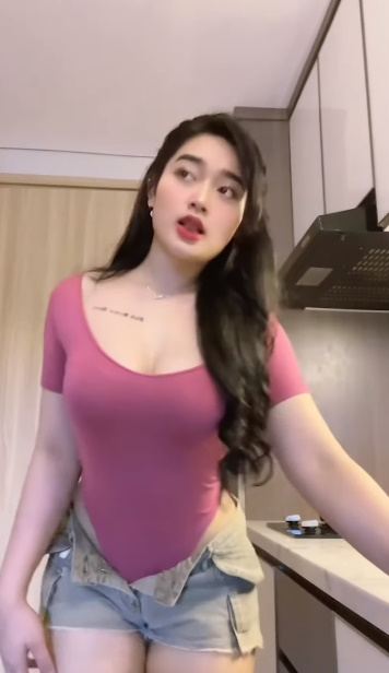 looking makes it hot_87