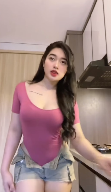 looking makes it hot_87