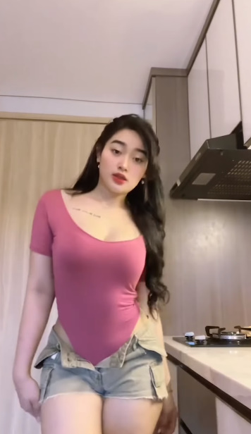 looking makes it hot_87