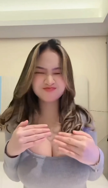 looking makes it hot_87