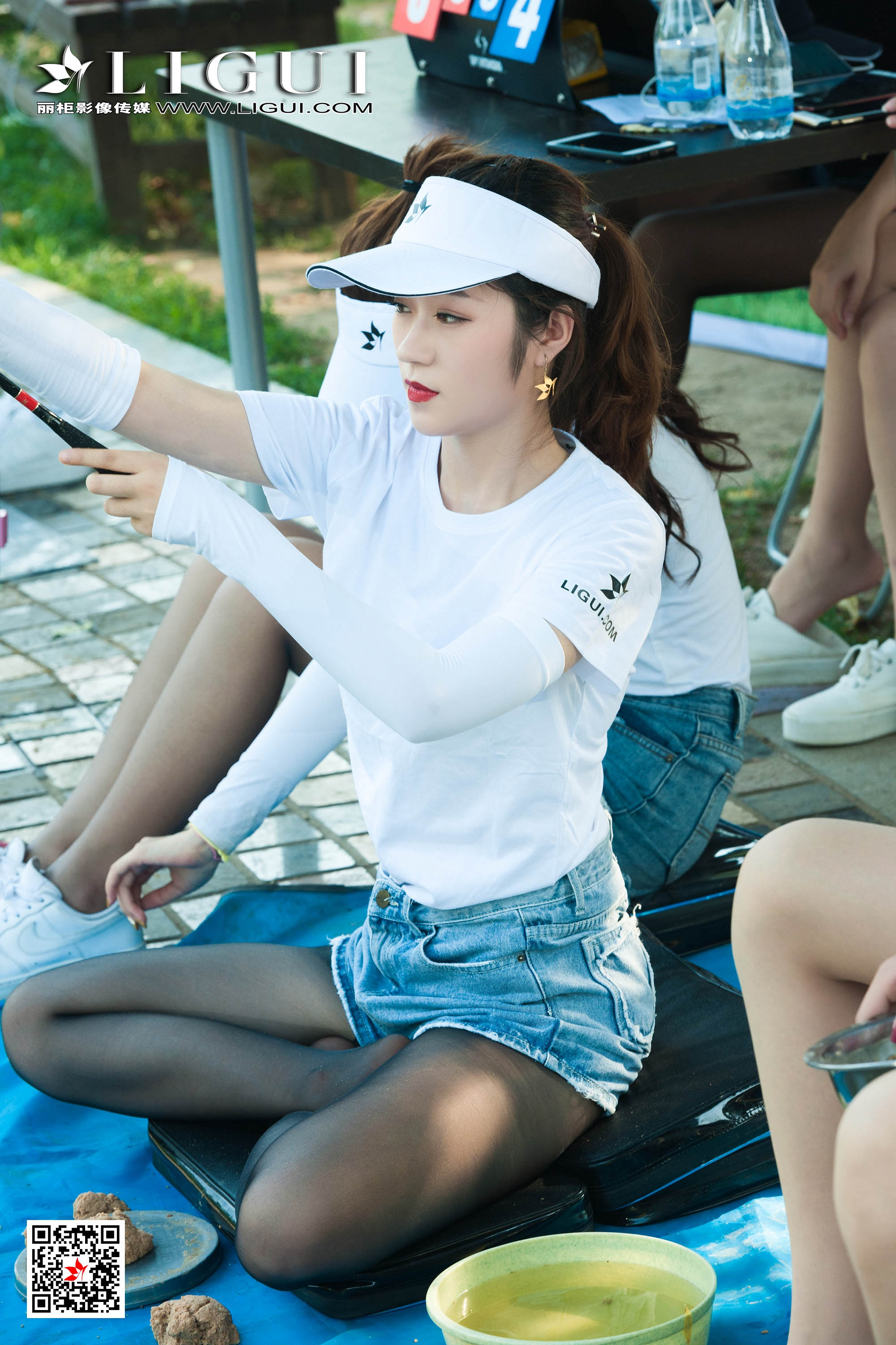 Foot Fetish Twin Flowers 62