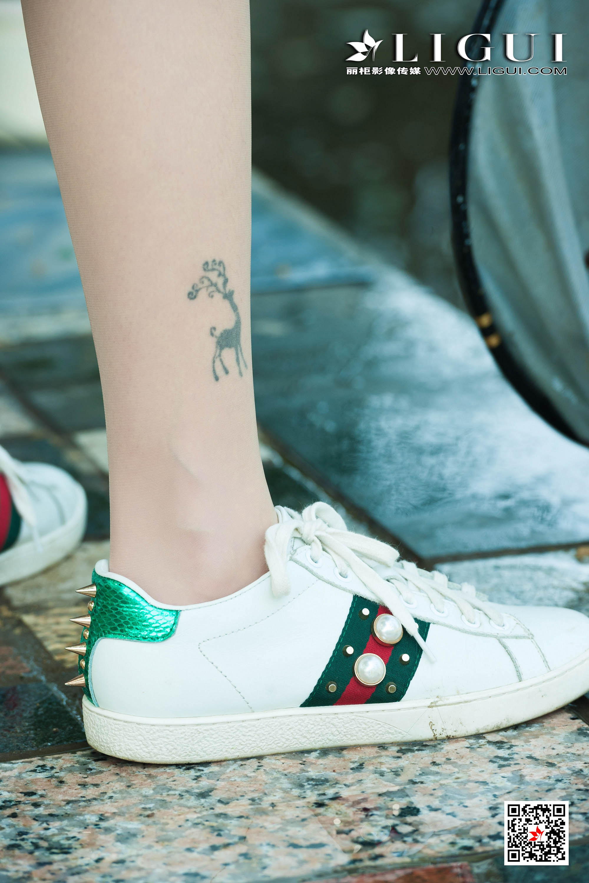 Foot Fetish Twin Flowers 62