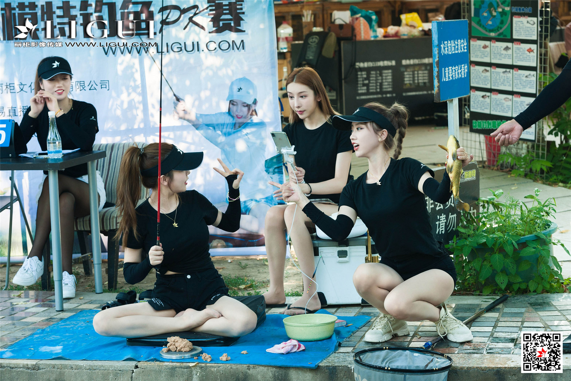 Foot Fetish Twin Flowers 62