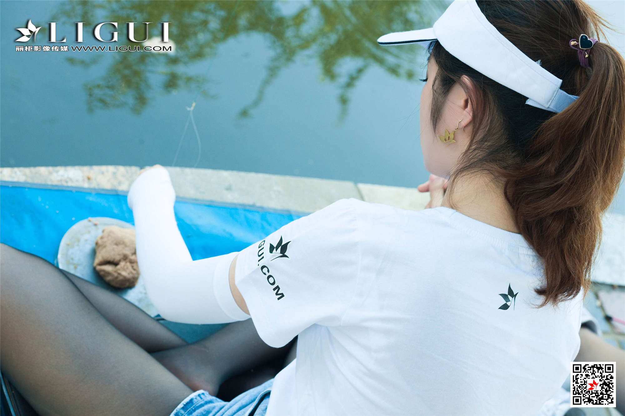 Foot Fetish Twin Flowers 62