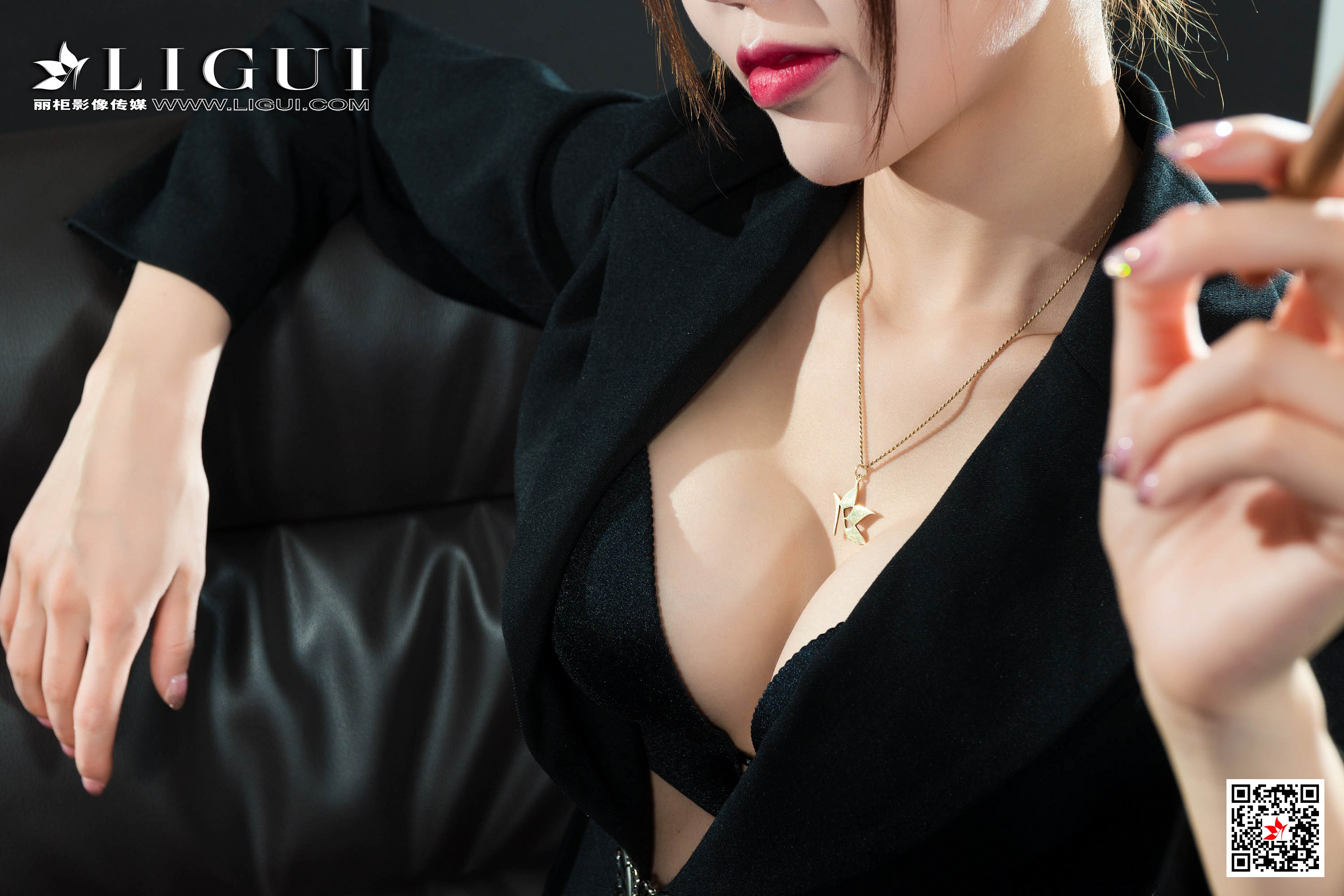 Foot Fetish Twin Flowers 65