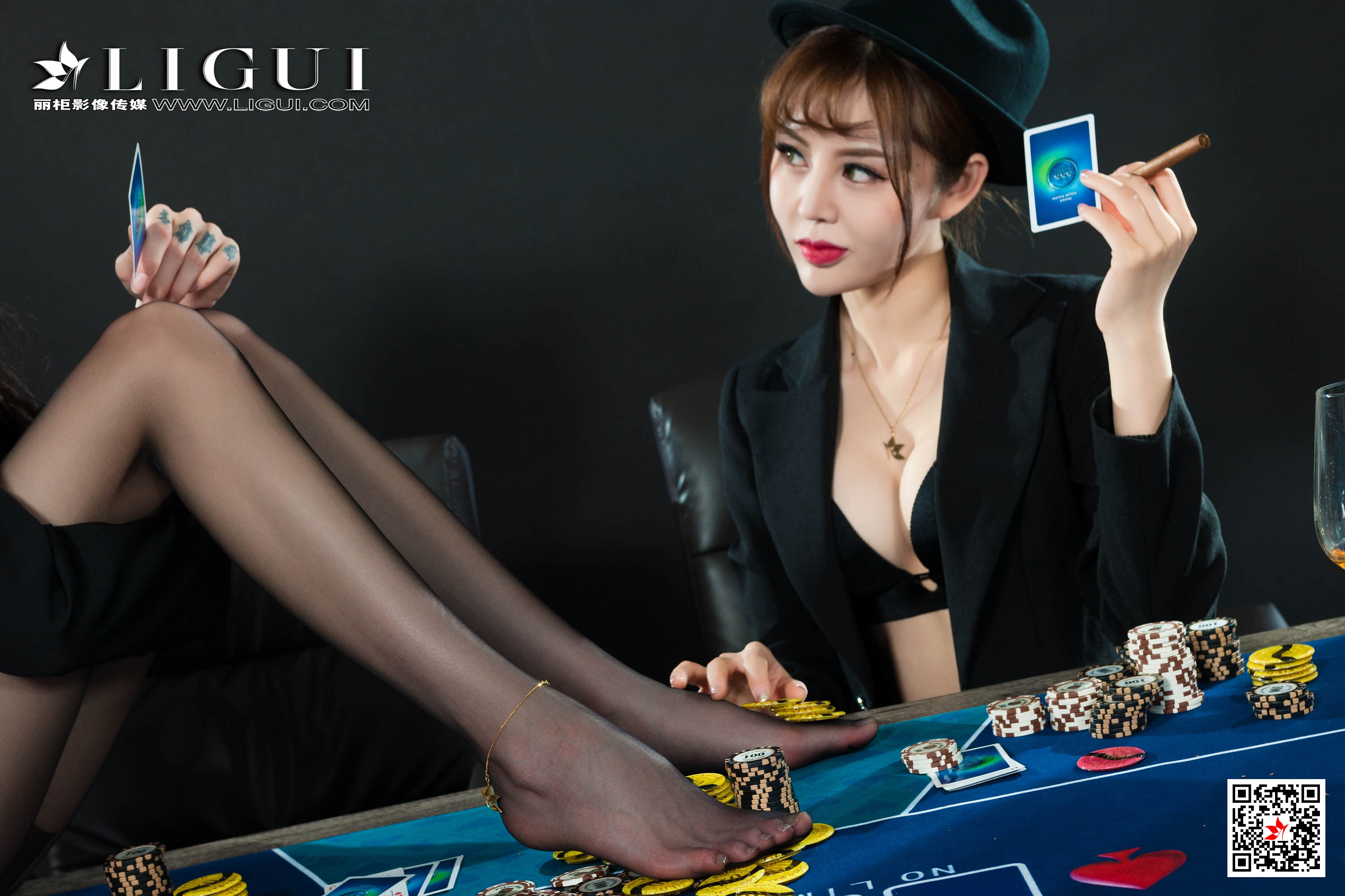 Foot Fetish Twin Flowers 65