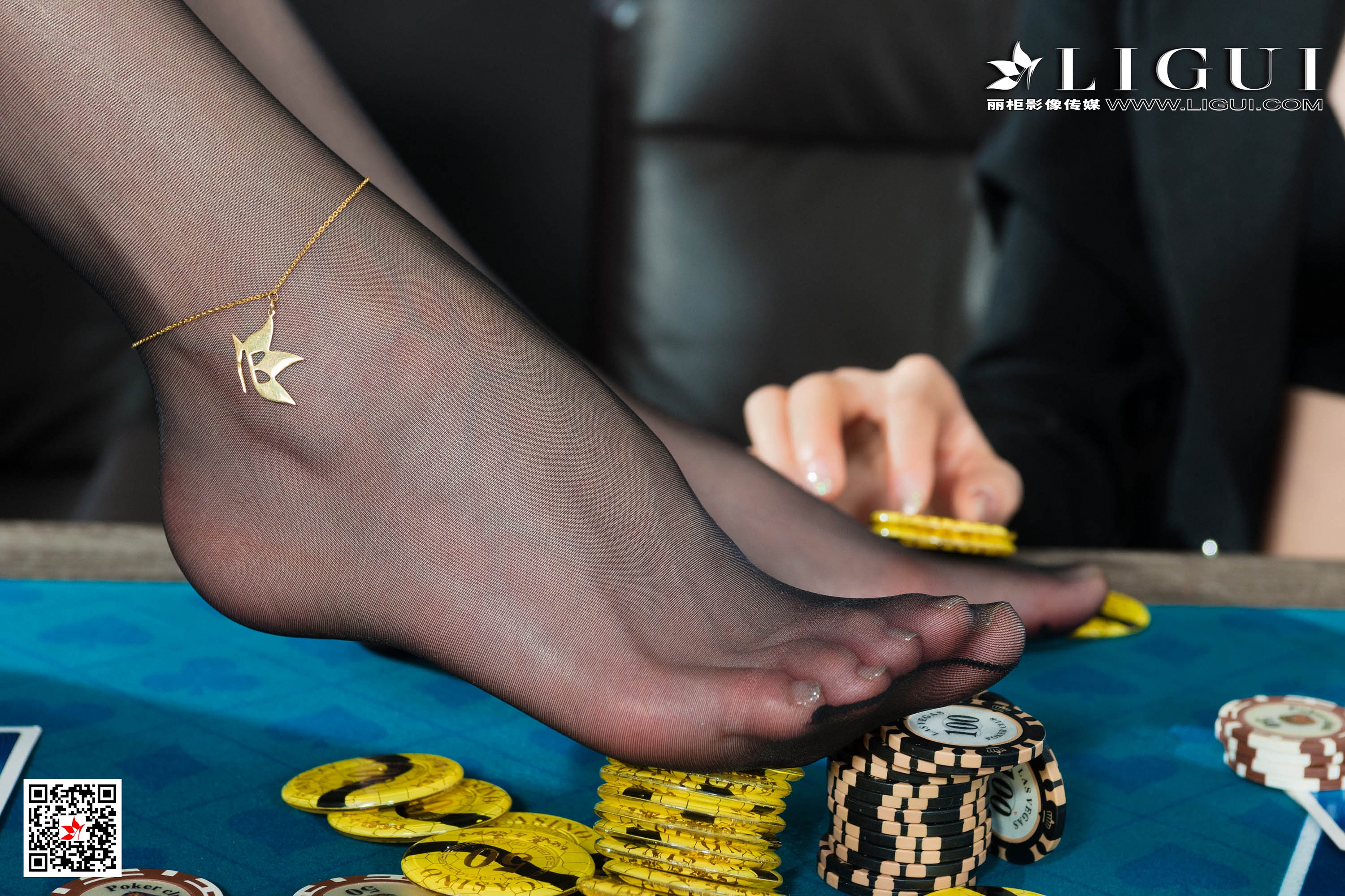 Foot Fetish Twin Flowers 65