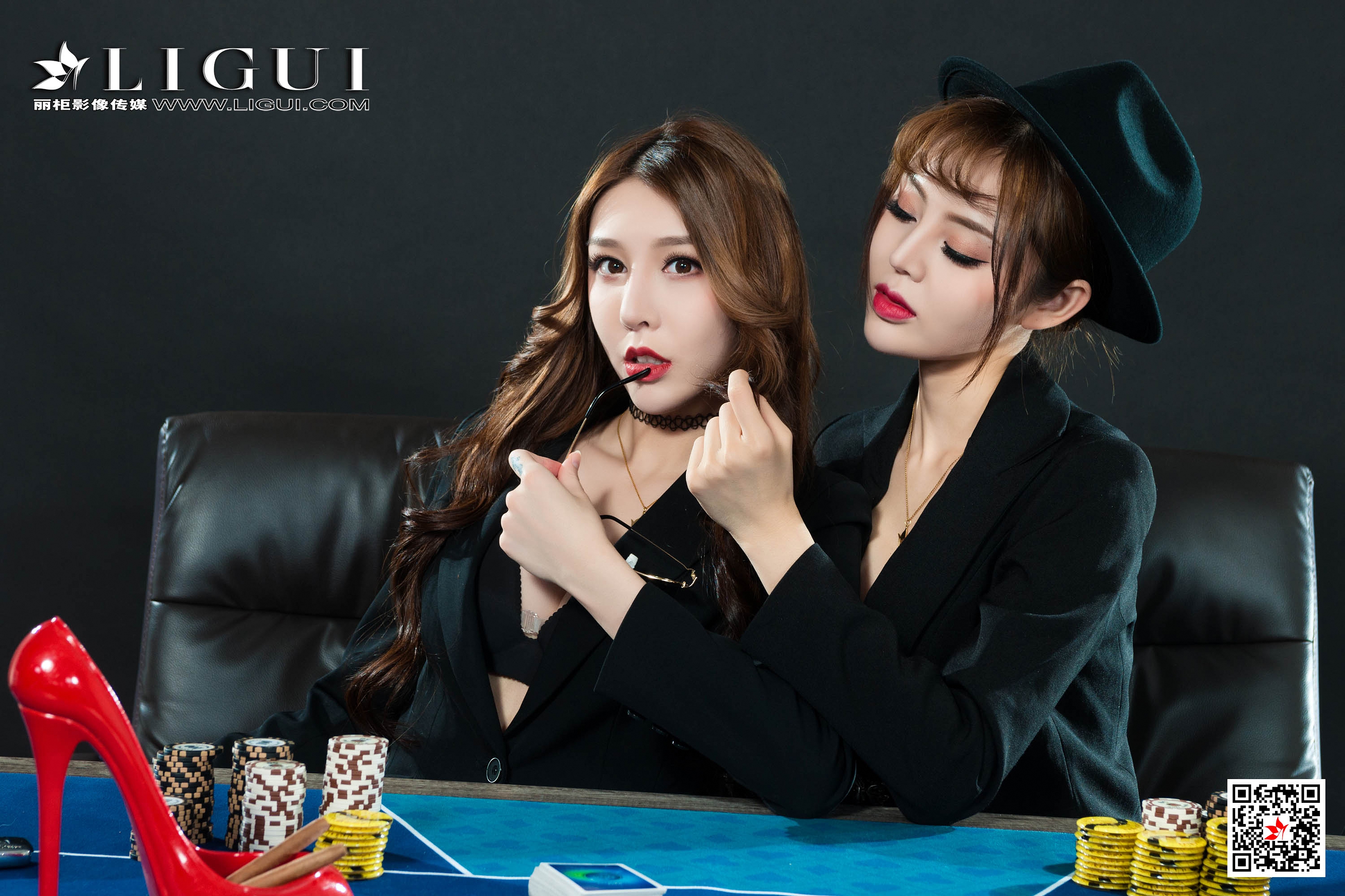 Foot Fetish Twin Flowers 65