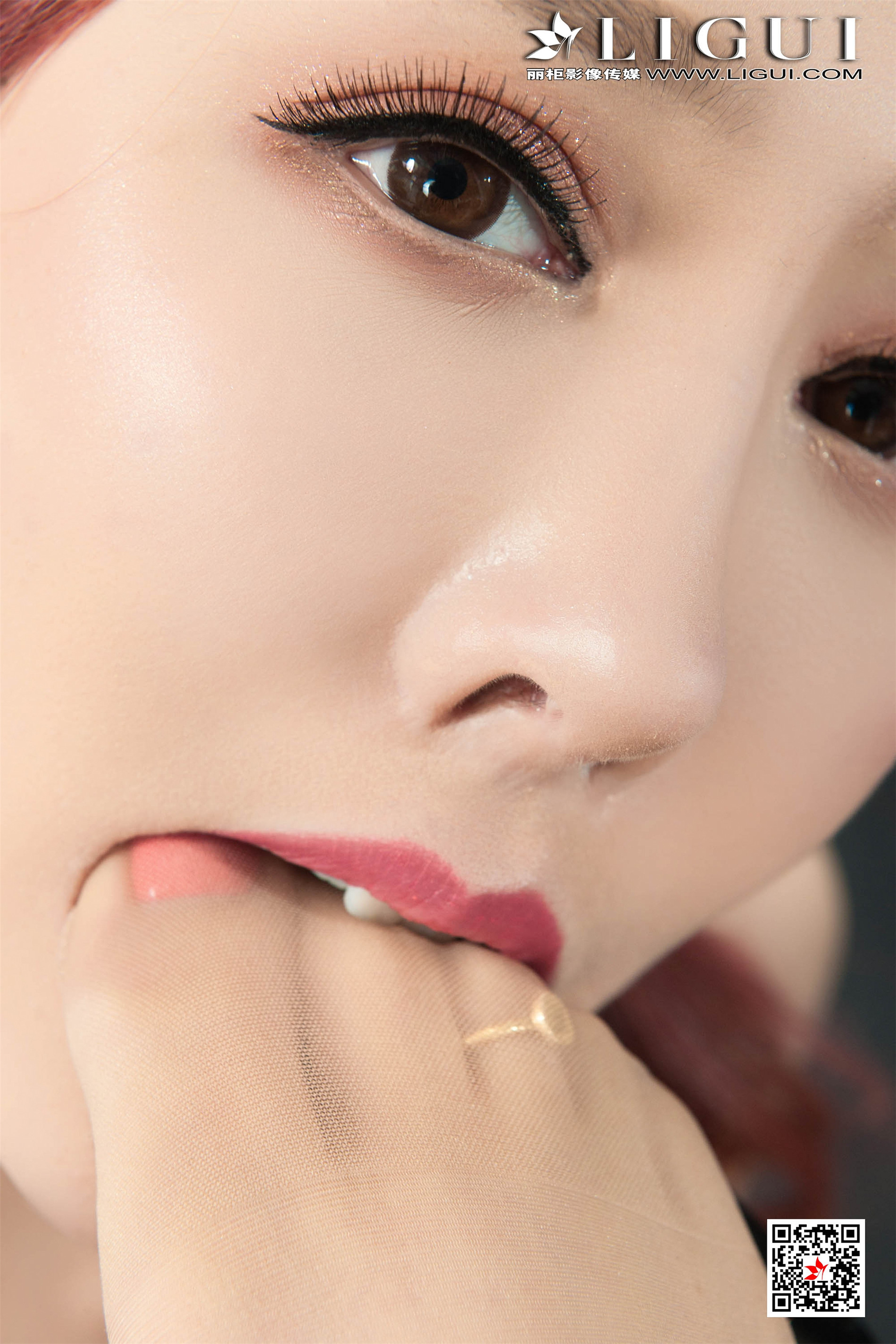 Foot Fetish Twin Flowers 66