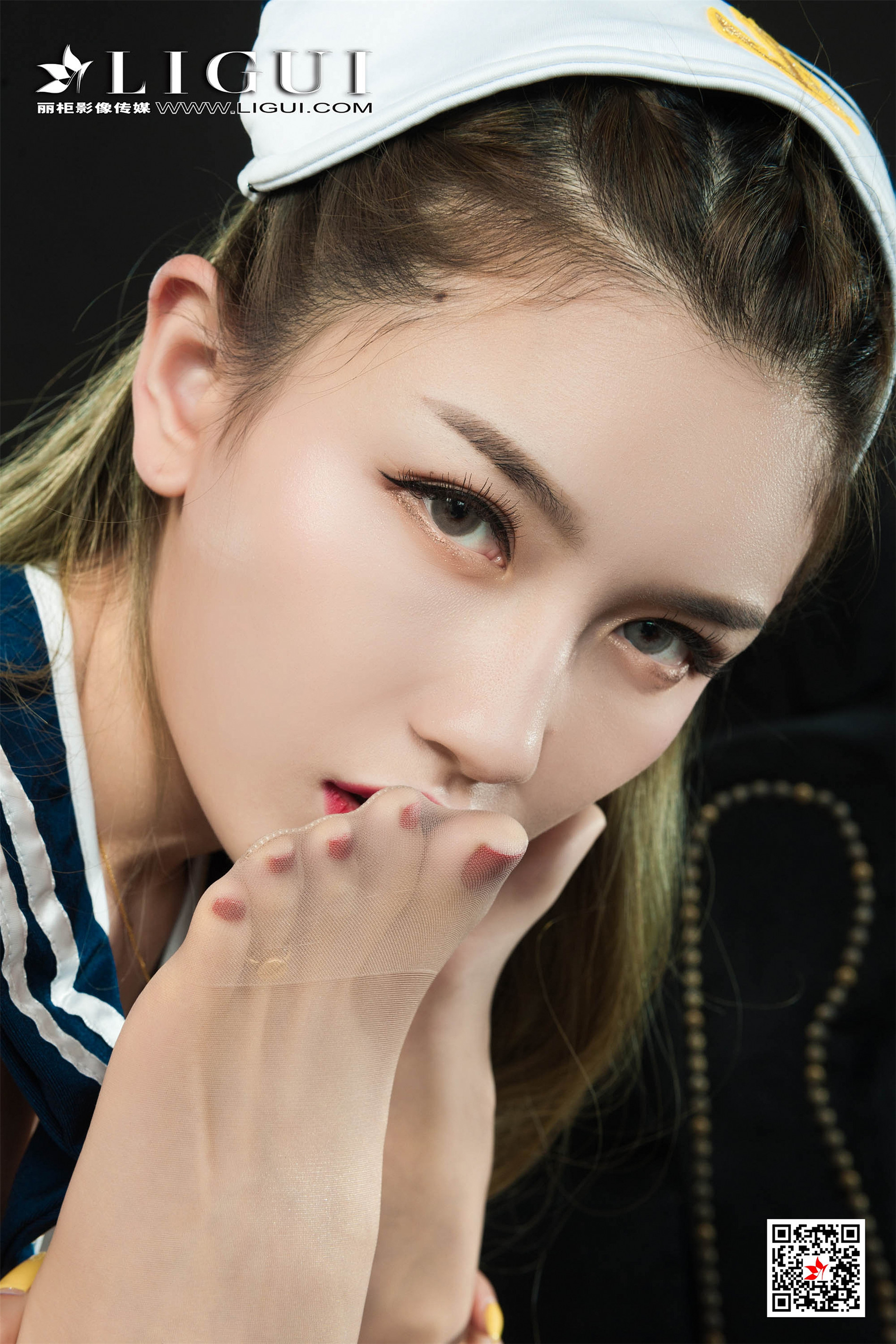 Foot Fetish Twin Flowers 66