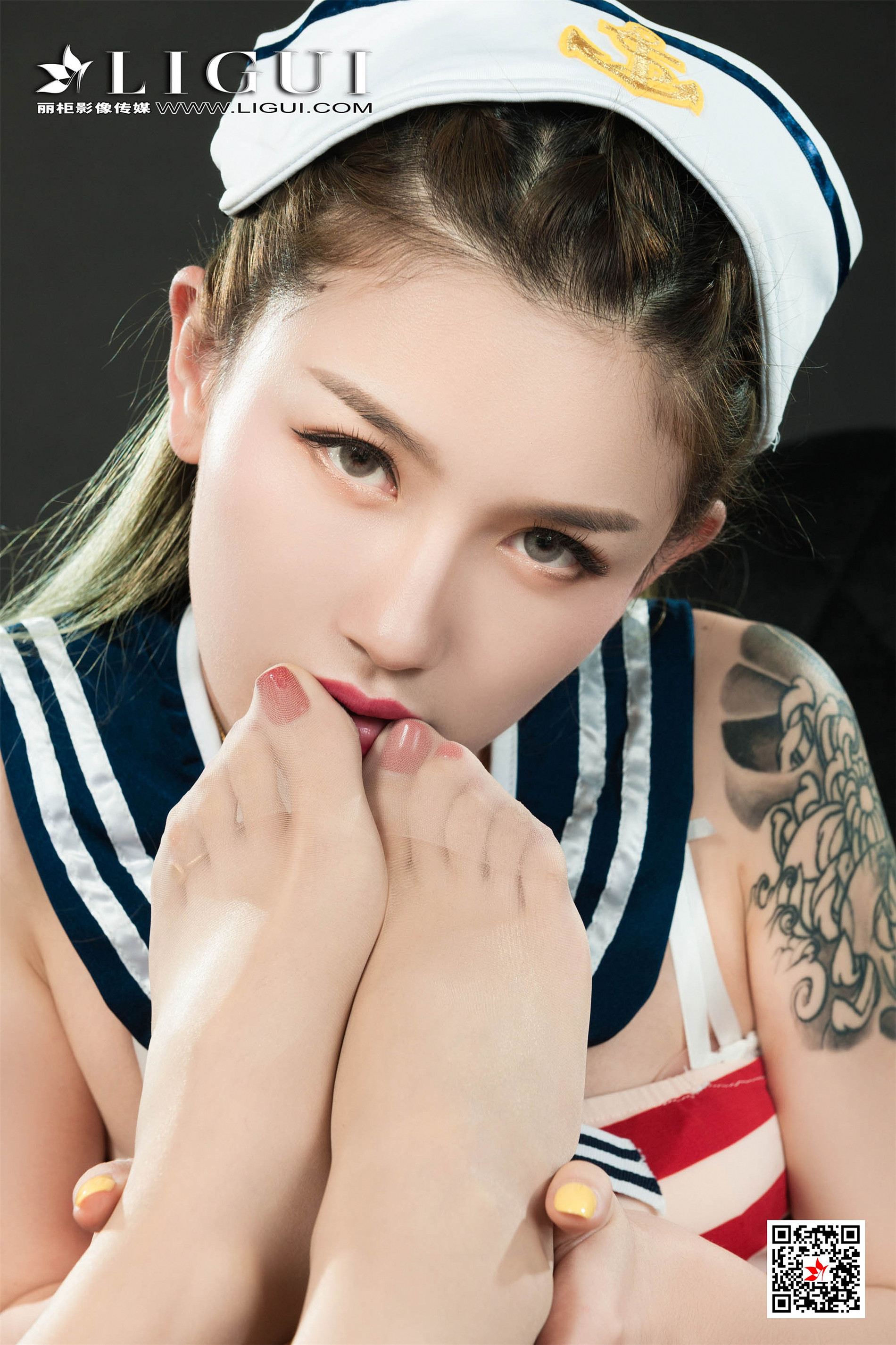 Foot Fetish Twin Flowers 66