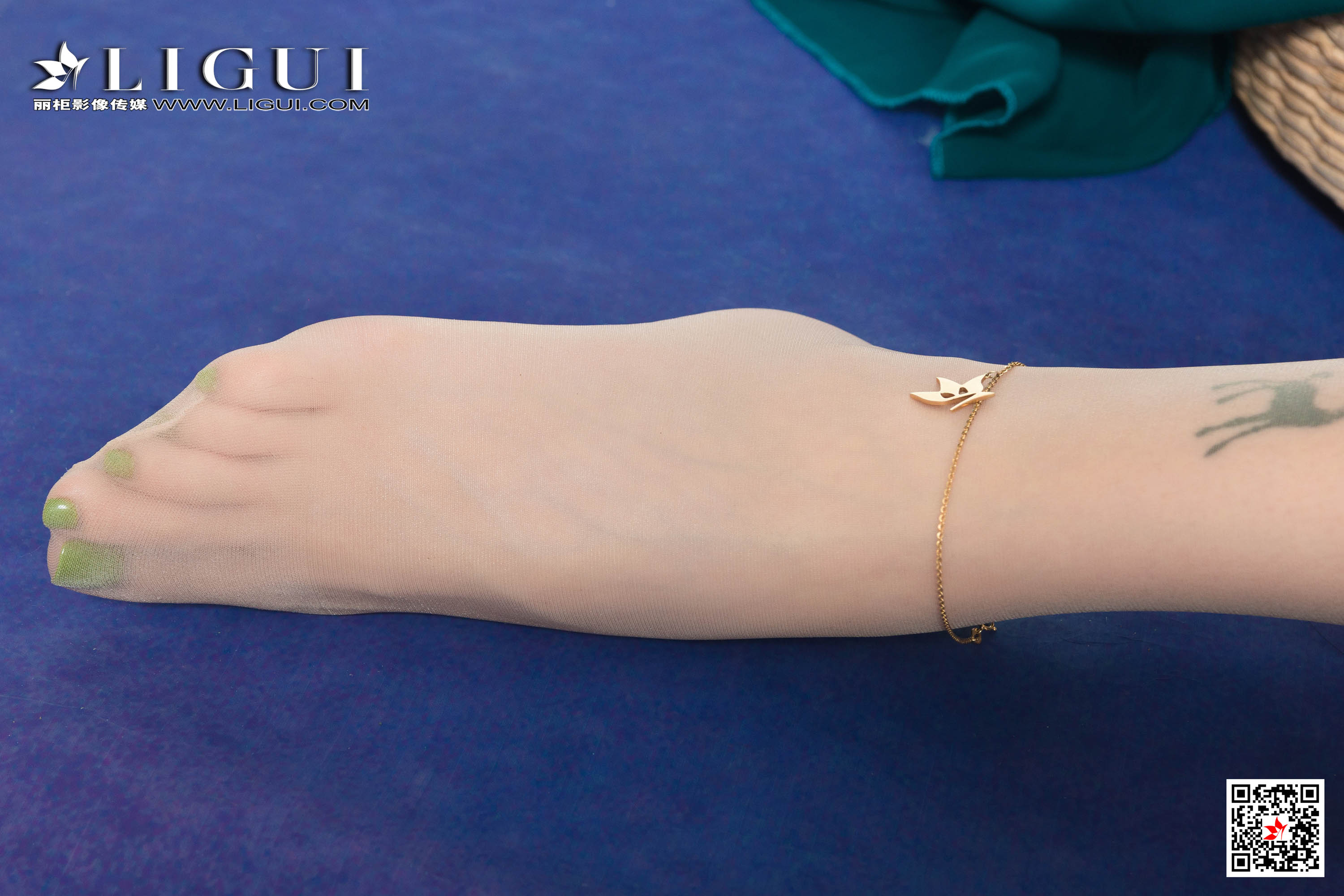 Foot Fetish Twin Flowers 67