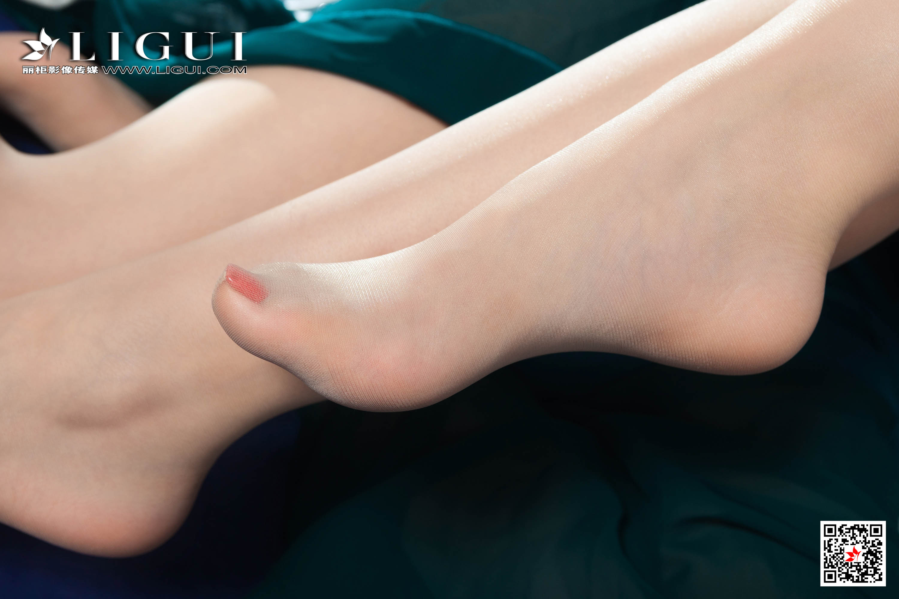 Foot Fetish Twin Flowers 67