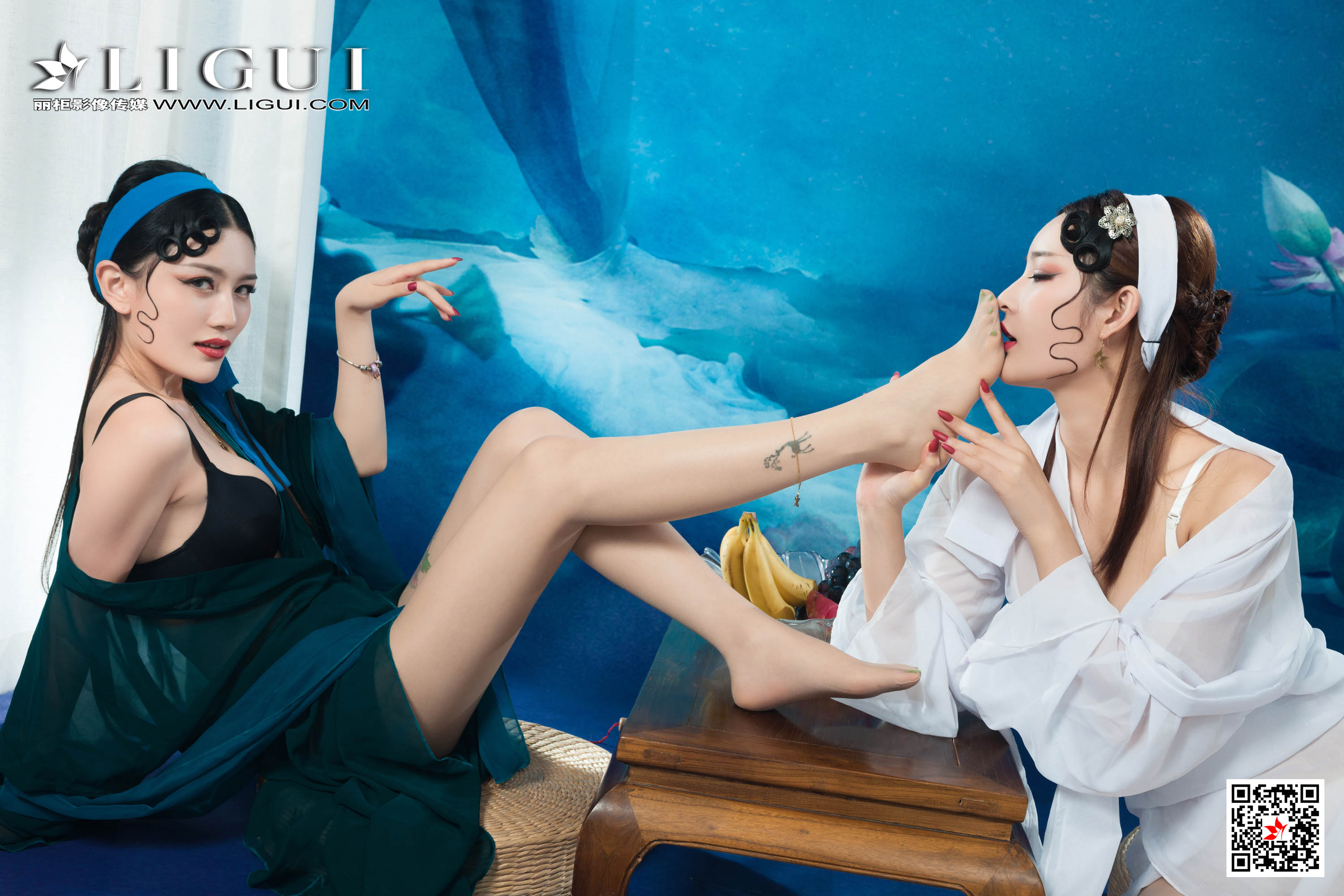 Foot Fetish Twin Flowers 67