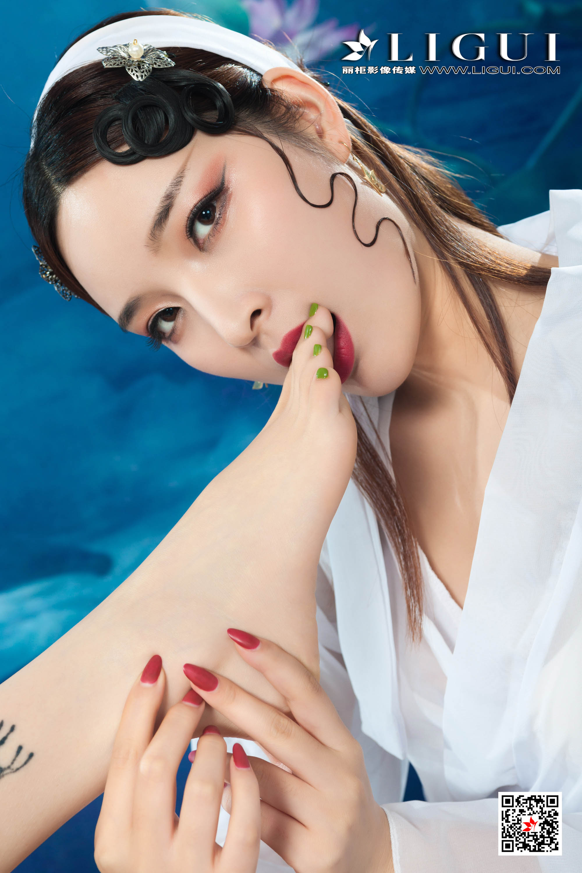 Foot Fetish Twin Flowers 67