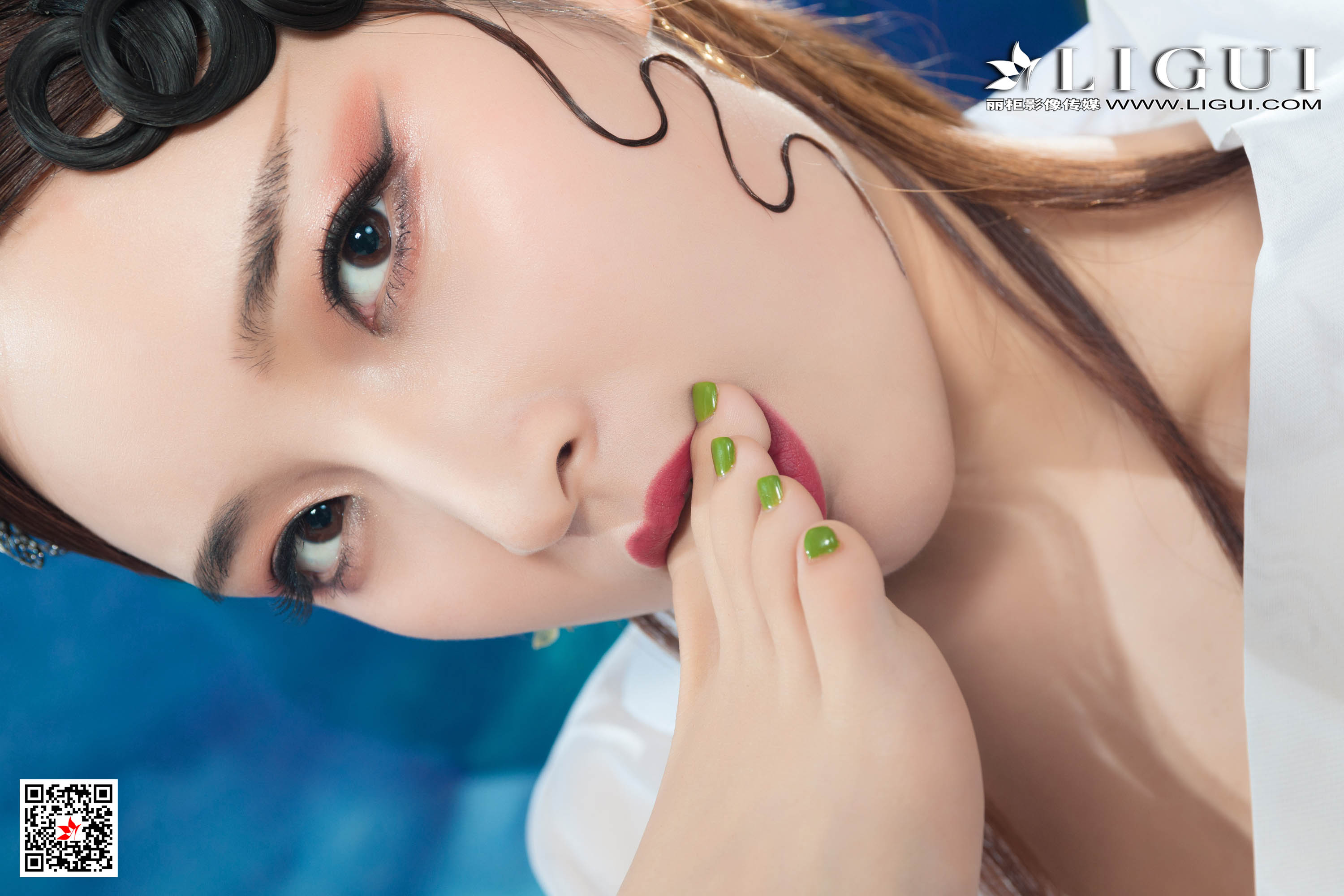 Foot Fetish Twin Flowers 67