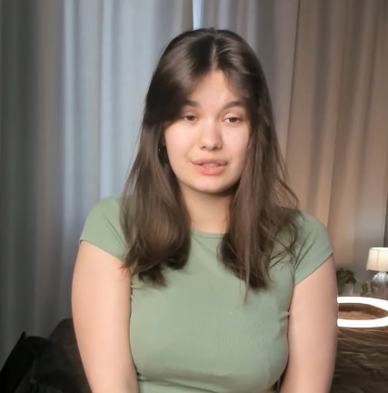 looking makes it hot_109