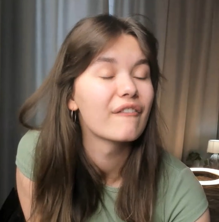 looking makes it hot_109