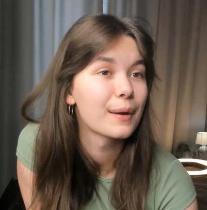 looking makes it hot_109