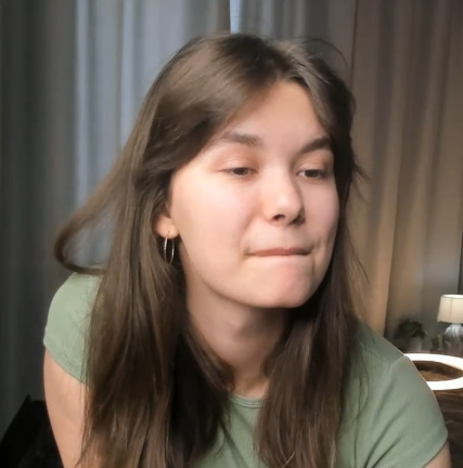 looking makes it hot_109