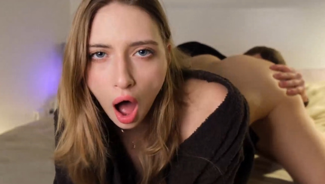 looking makes it hot_111