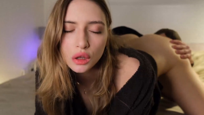 looking makes it hot_111