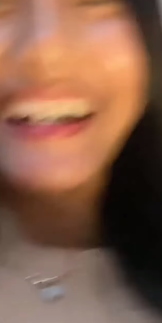 looking makes it hot_118