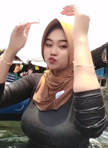 looking makes it hot_123