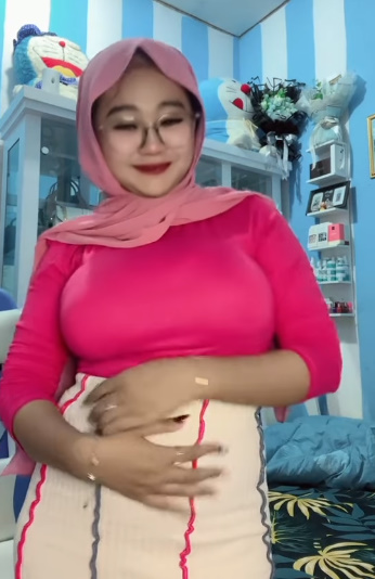 looking makes it hot_123