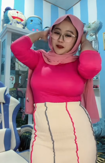 looking makes it hot_123