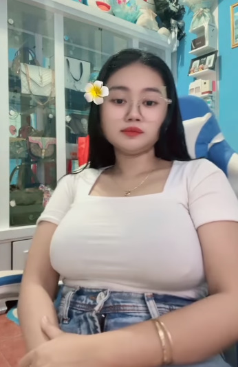 looking makes it hot_123