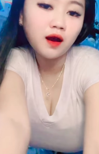 looking makes it hot_123